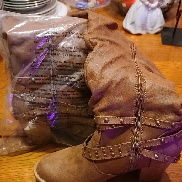 Boots - Picture 2 of 2
